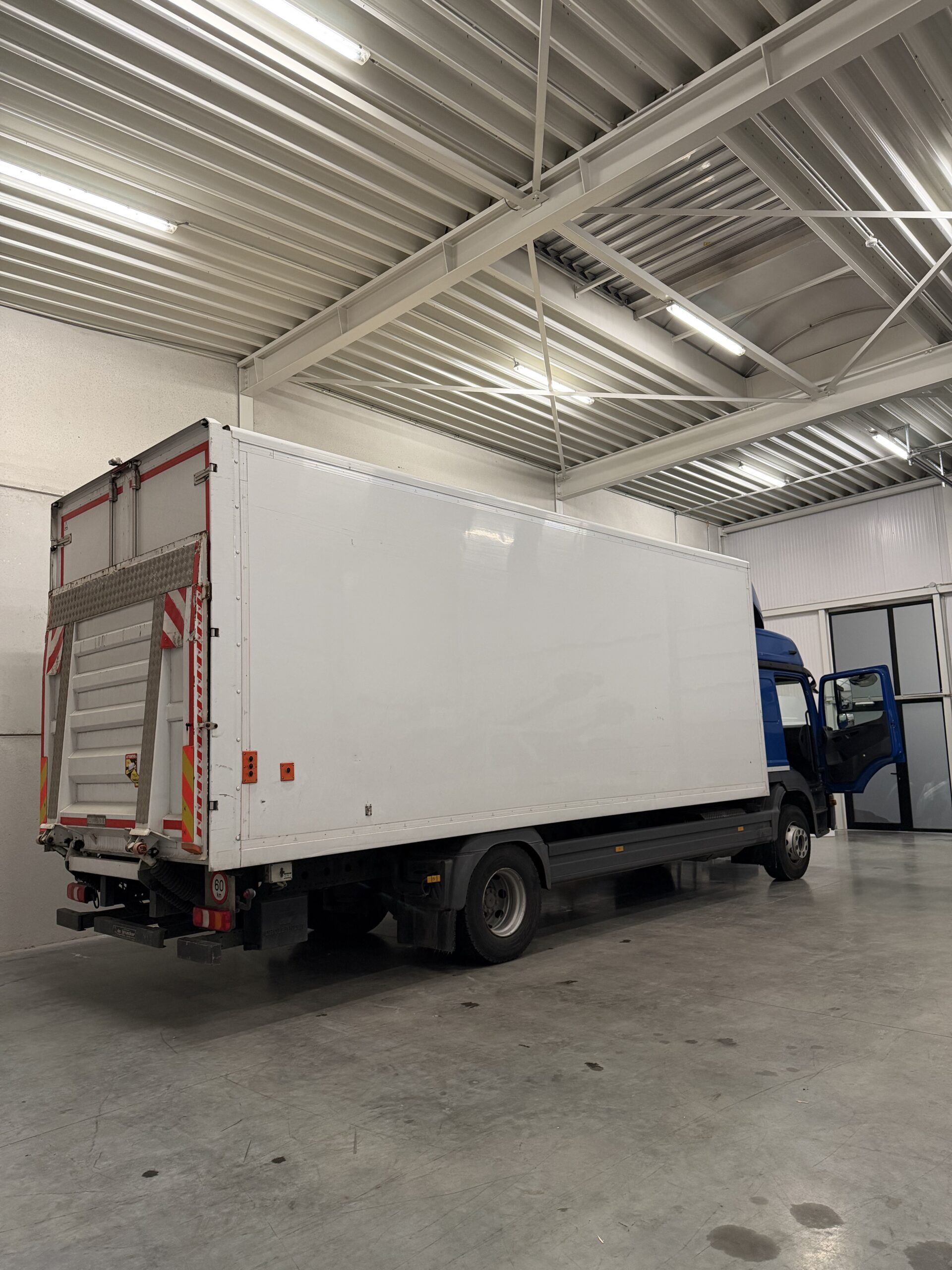 Transportvoertuig voor meubeltransport en opslag in Steenokkerzeel Transportvoertuig voor meubeltransport en opslag in Steenokkerzeel